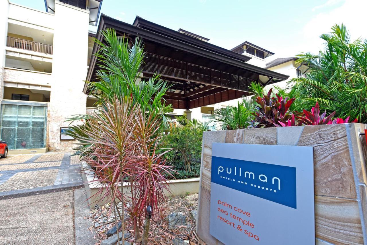 Private Apartments In The Temple Beachfront Resort Palm Cove Luaran gambar