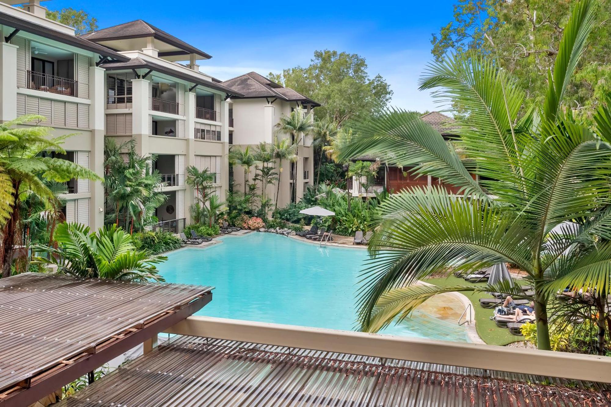 Private Apartments In The Temple Beachfront Resort Palm Cove Luaran gambar