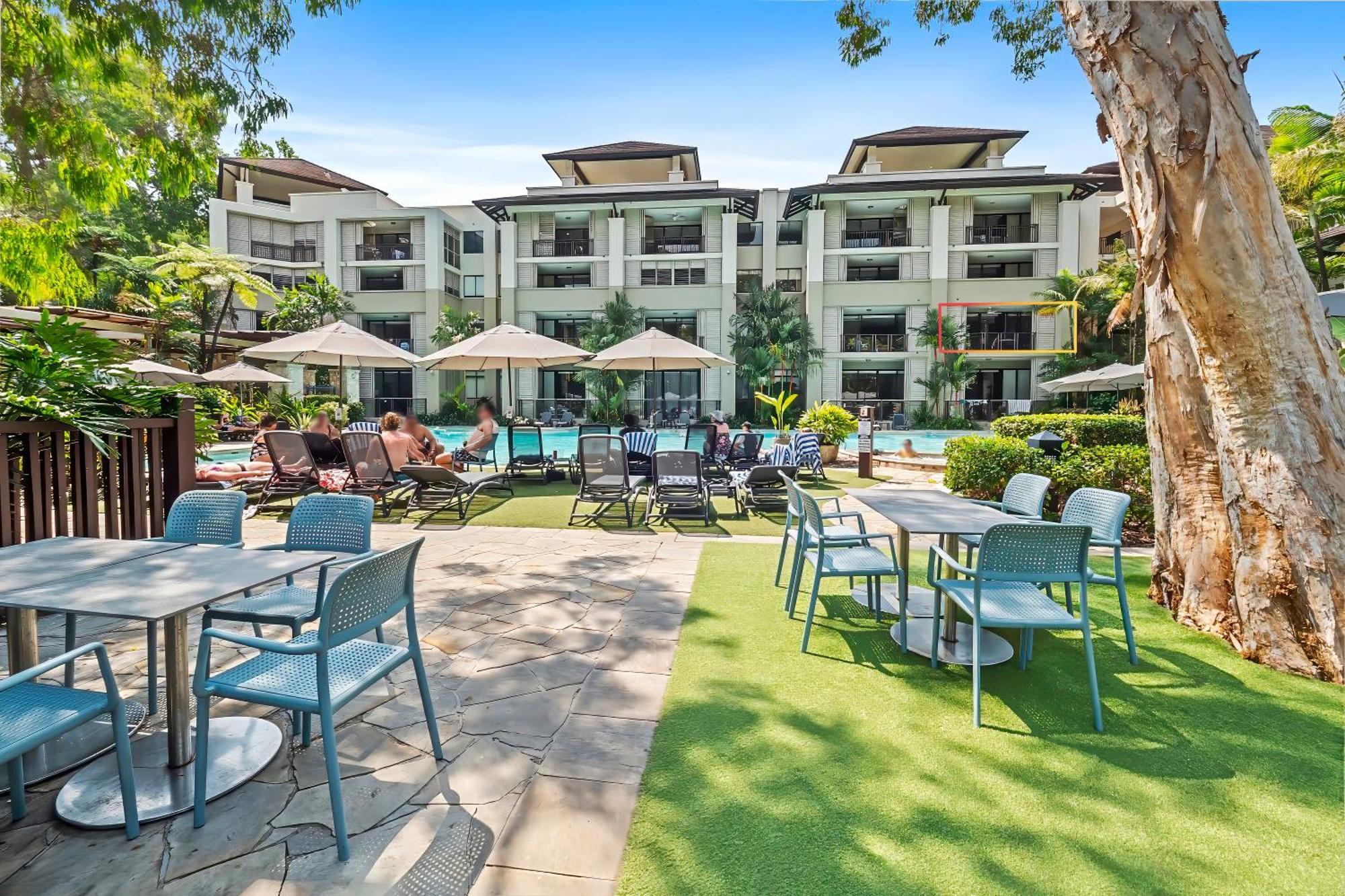 Private Apartments In The Temple Beachfront Resort Palm Cove Bilik gambar