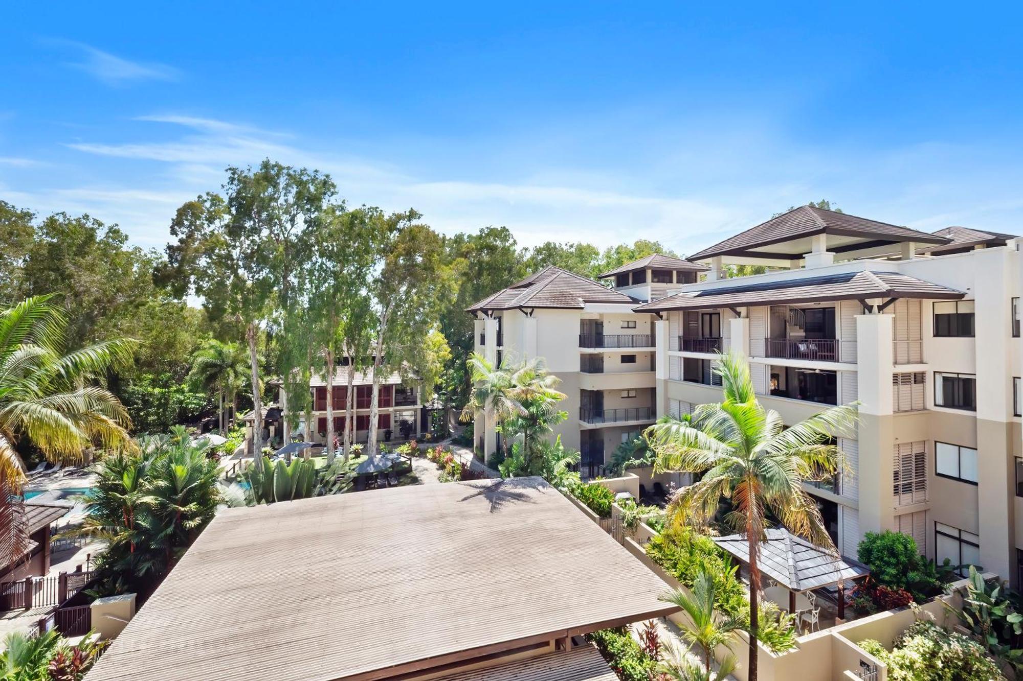 Private Apartments In The Temple Beachfront Resort Palm Cove Bilik gambar
